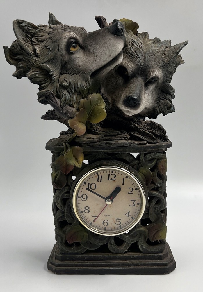 Vintage Wolf Wolves Mantle Desk Table Clock 11.5" Tall