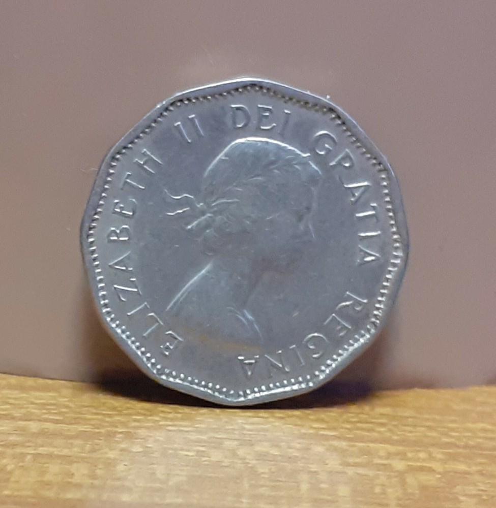 1961 Canada 5 Cent Coin - Beaver Design Dodecagonal Shape