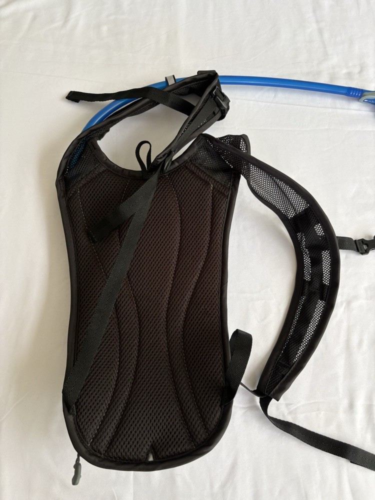 CamelBak Hydrobak Hydration Pack Backpack 50oz 1.5L Water Bladder Black