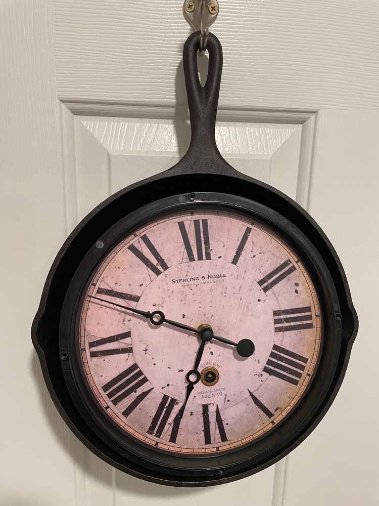 Lodge # 8 Cast Iron Skillet + Sterling & Noble Wall Clock Magnetically