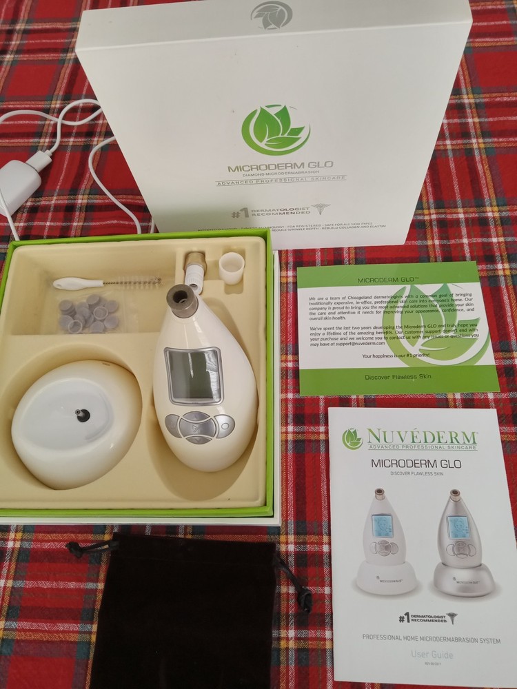Microderm GLO Diamond Microdermabrasion Machine and Suction Tool Pre Owned