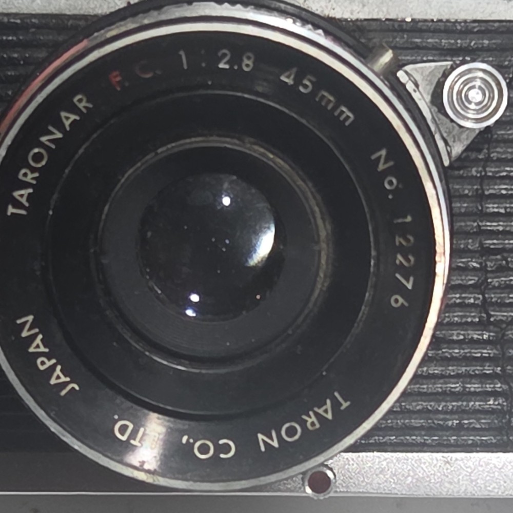 Taron U Vintage Rangefinder Camera Black Silver Untested C17