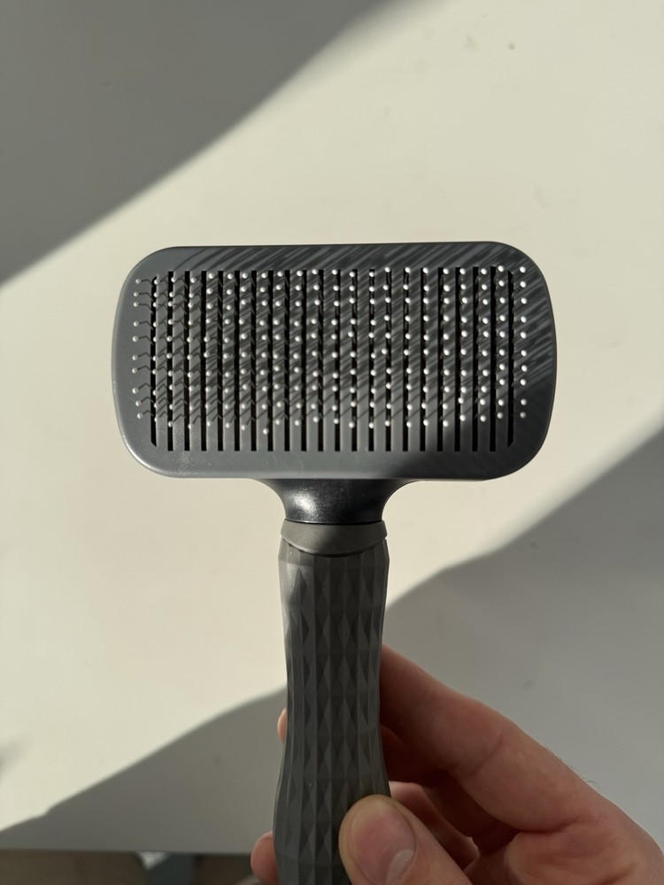 Self-Cleaning Slicker Brush for Pets – 5 Pack for $49 – Bulk Discounts
