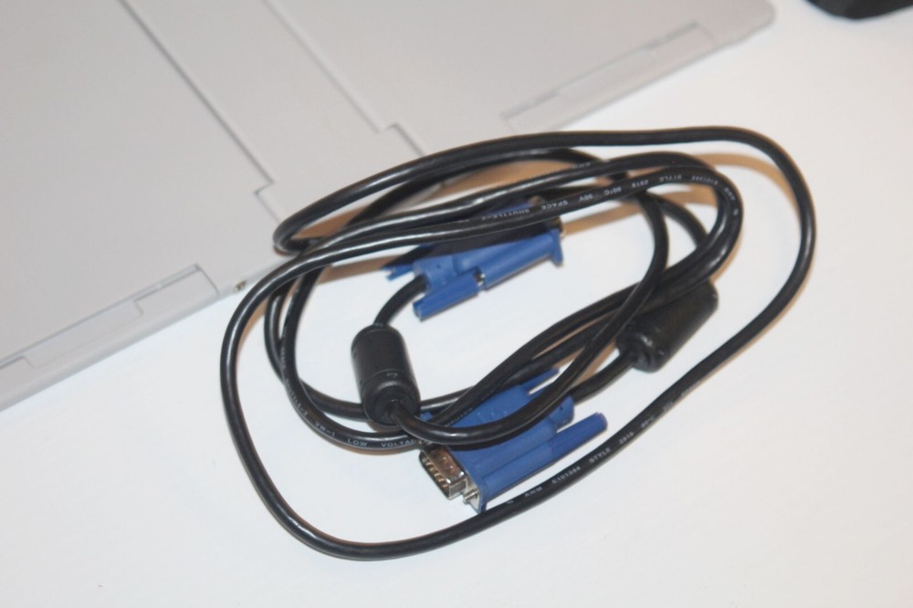 Elmo HV-11-110XG Digital Visual PresenterProjector + Power Supply & Cable TESTED