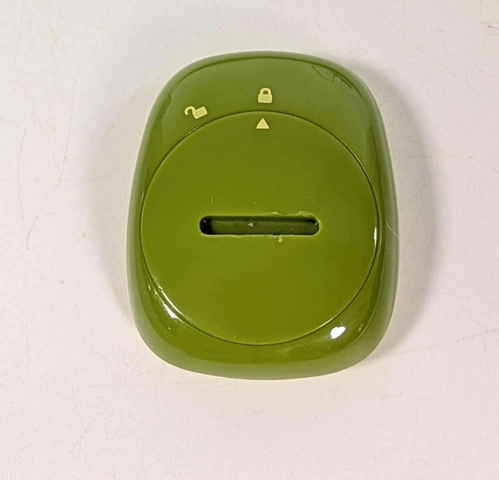 Fitbit Zip Wireless Activity Tracker Lime Green - Lightly Used with Box
