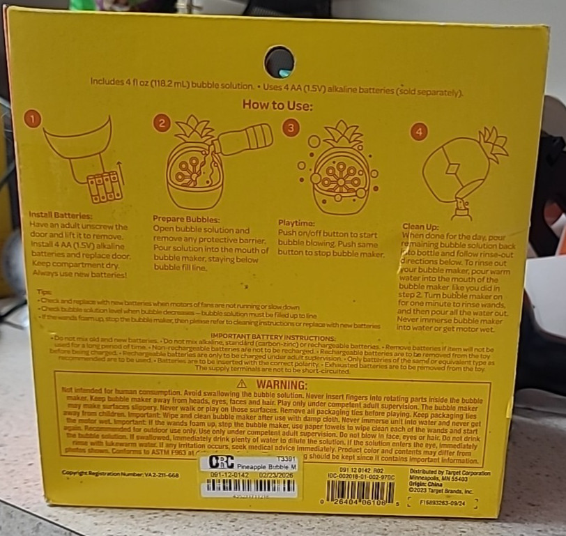 LOTOF2 Pineapple Bubble Maker - Sun Squad- w/ 4 Fl Oz. Bottle