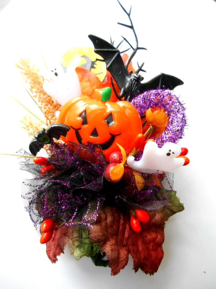 Handmade HALLOWEEN Corsage Jack-o-lantern Ghost Bats Web