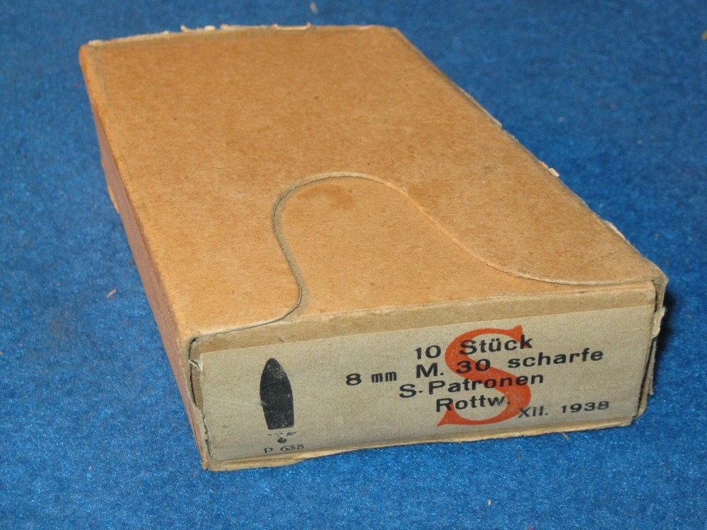 1938 German 8mm ammunition box with clips