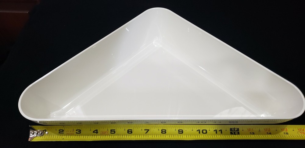 6 pack ! Cambro SFT1212148 White ShowFest 3 Quart Triangular Display Bowl Tray