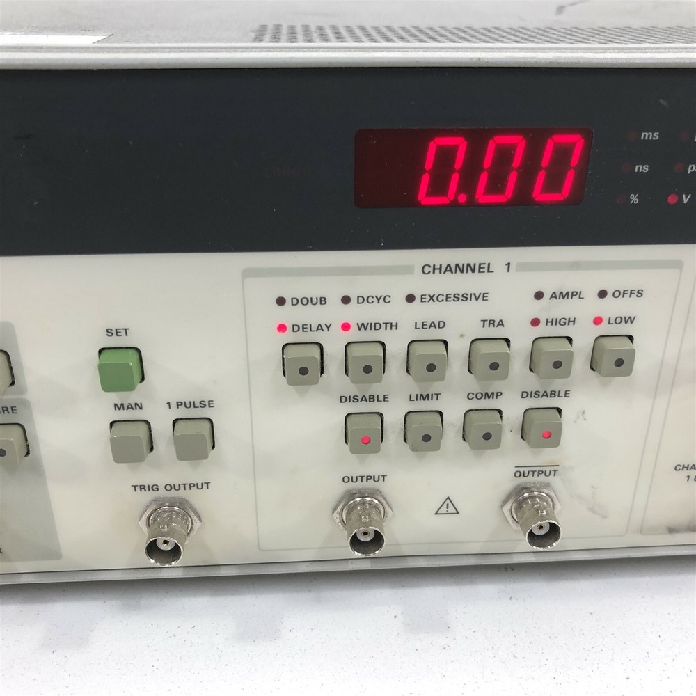 Hewlett Packard 8130A Pulse Generator 300 MHz