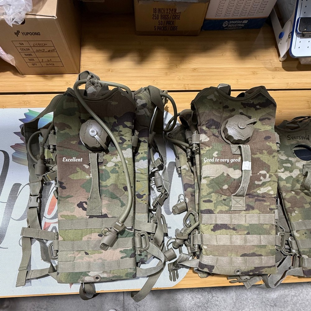 US Military MOLLE II Hydration Carrier - Multicam Pattern