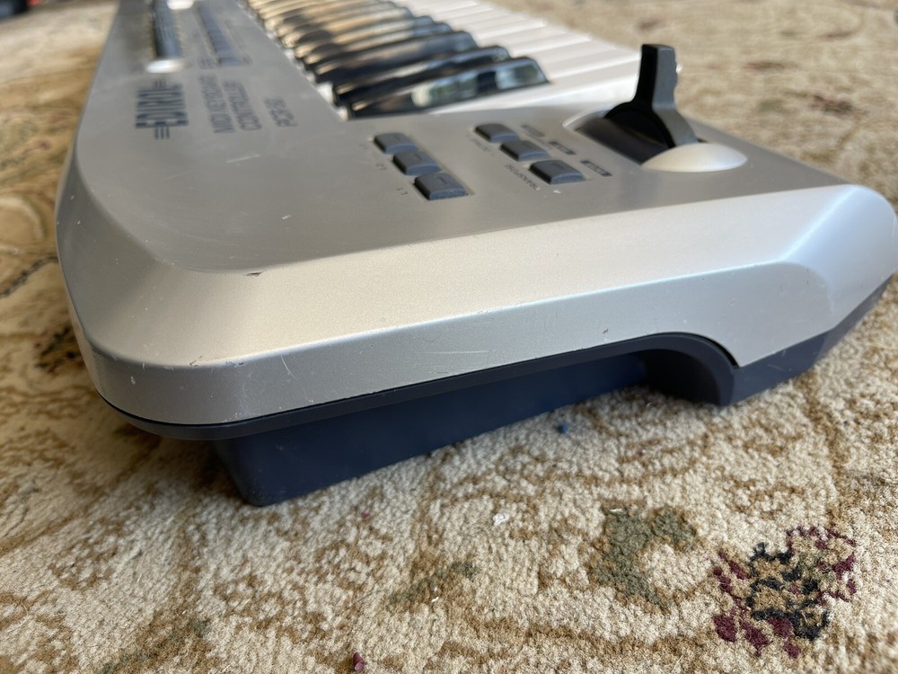 Edirol MIDI Keyboard Controller PCR-50