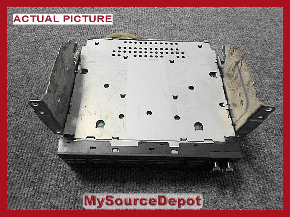 2000,2001,MIRAGE,CD/CD CHANGER CONTROL
