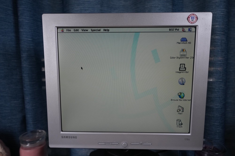 1993 Apple Macintosh Centris 660AV Computer + Keyboard & Mouse (TESTED & WORKS)