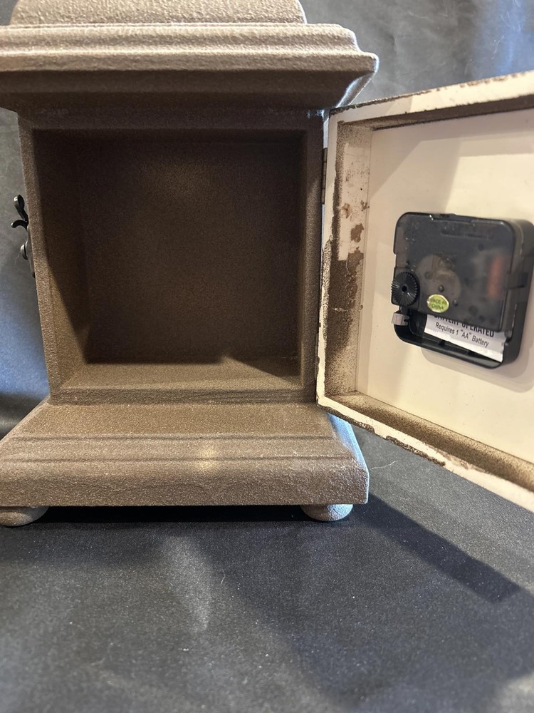 Timeless Clock Tabletop Batteries Established 1927 Working