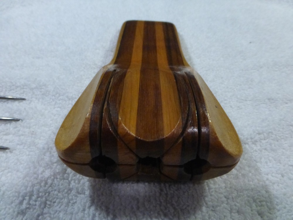 VINTAGE WOODEN DARTS CASE