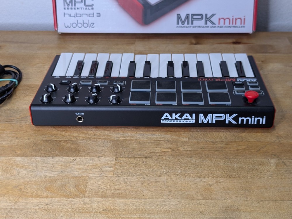 Akai MPK Mini Compact MIDI Keyboard Controller 25 Keys with Pads and Knobs