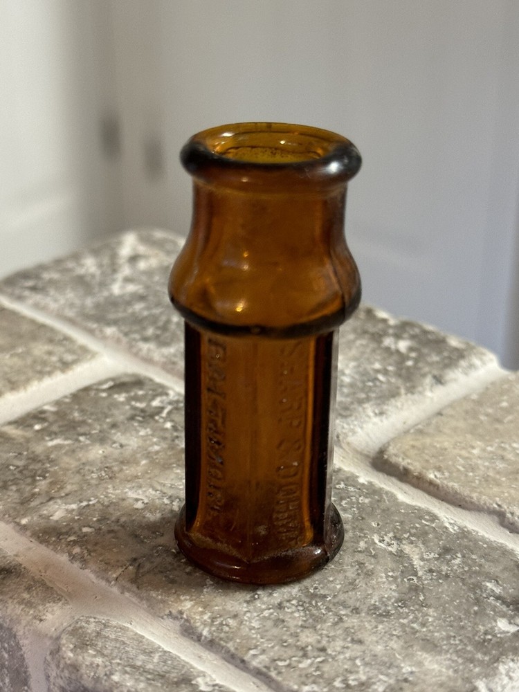 Vintage— Vivid Amber Sharp & Dohme Baltimore 29