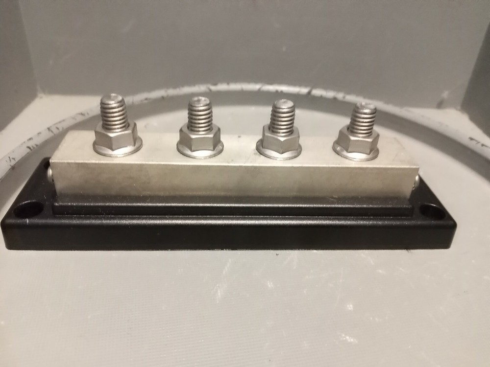 BEP 4 Stud Heavy Duty Fuse Holder