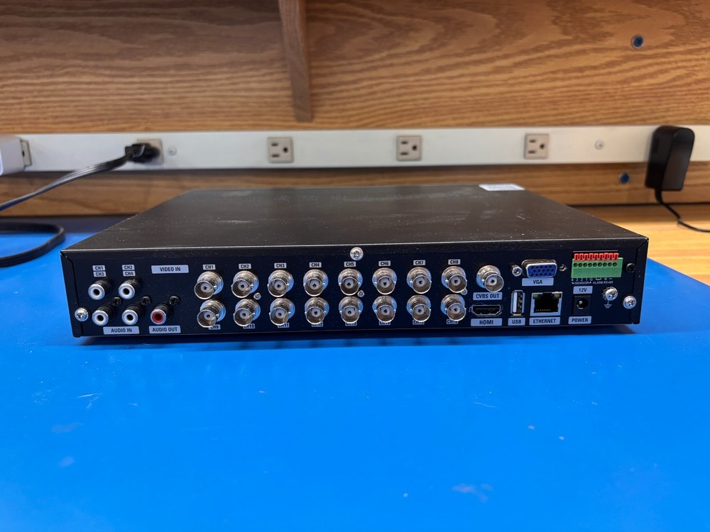 Speco Technologies D16VX Digital Video Recorder 4TB