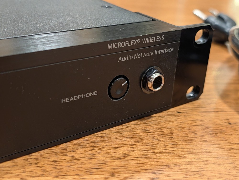 SHURE MXWANI8 8-Channel Audio Network Interface