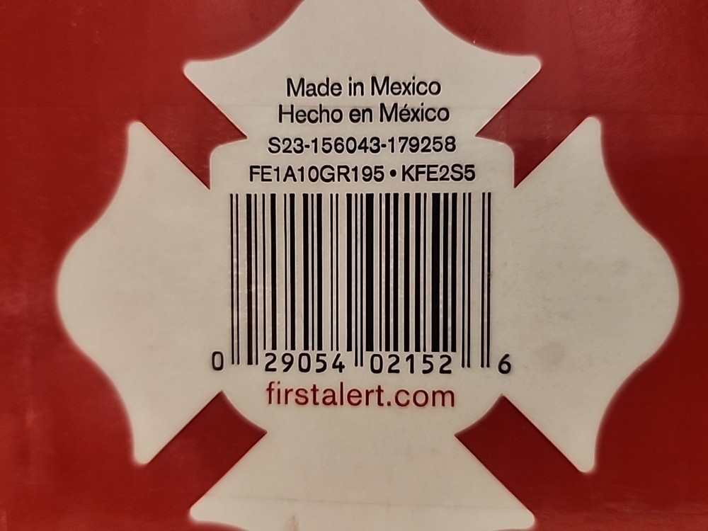 2 Pack First Alert home fire extinguishers. 1 Home / 1 Kitchen