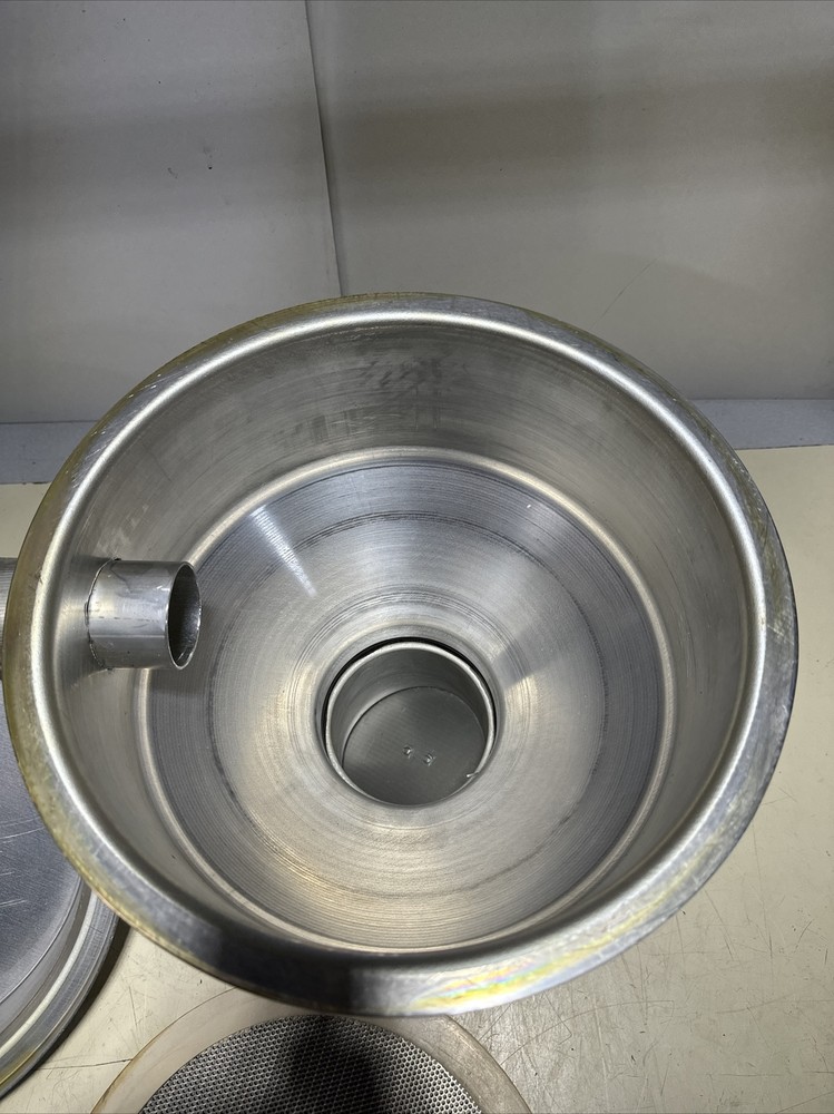 Foremost Vacuum Hopper 11”ID 4” Exit Resin Hopper