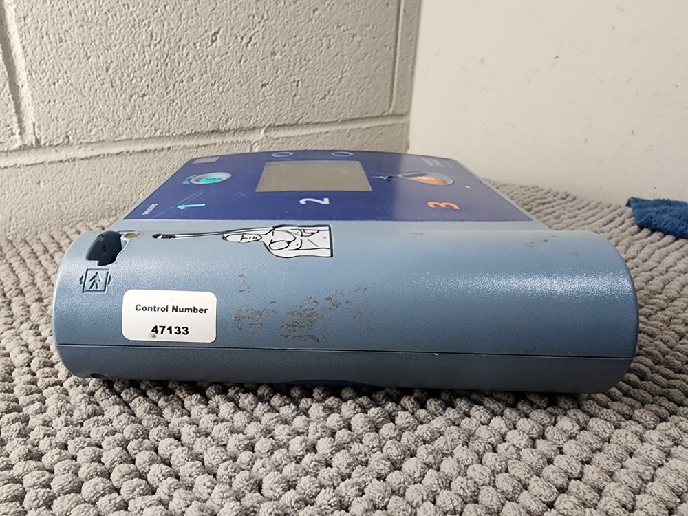 PHILIPS FR2+ HEARTSTART AUTOMATIC EXTERNAL AED No Pads W/BATTERY