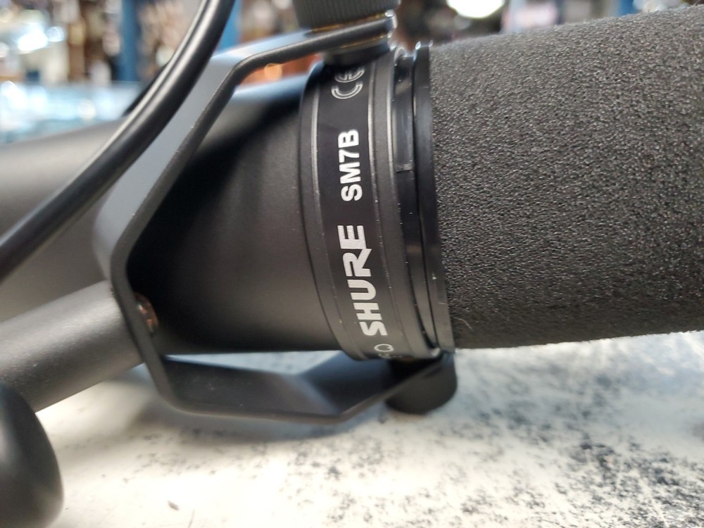 Shure SM7B Cardioid Dynamic Vocal Broadcast Microphone