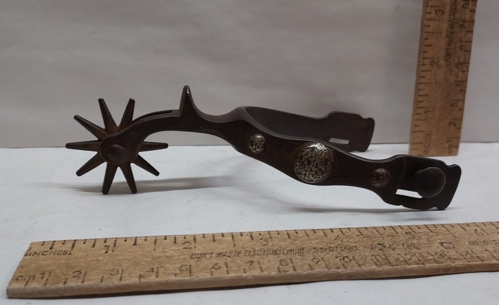 single Spur - RIGHT - Fixed Button - Chap Guard - star marked - listing #506254