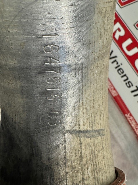 INTERNATIONAL 1647516C3 - PIPE