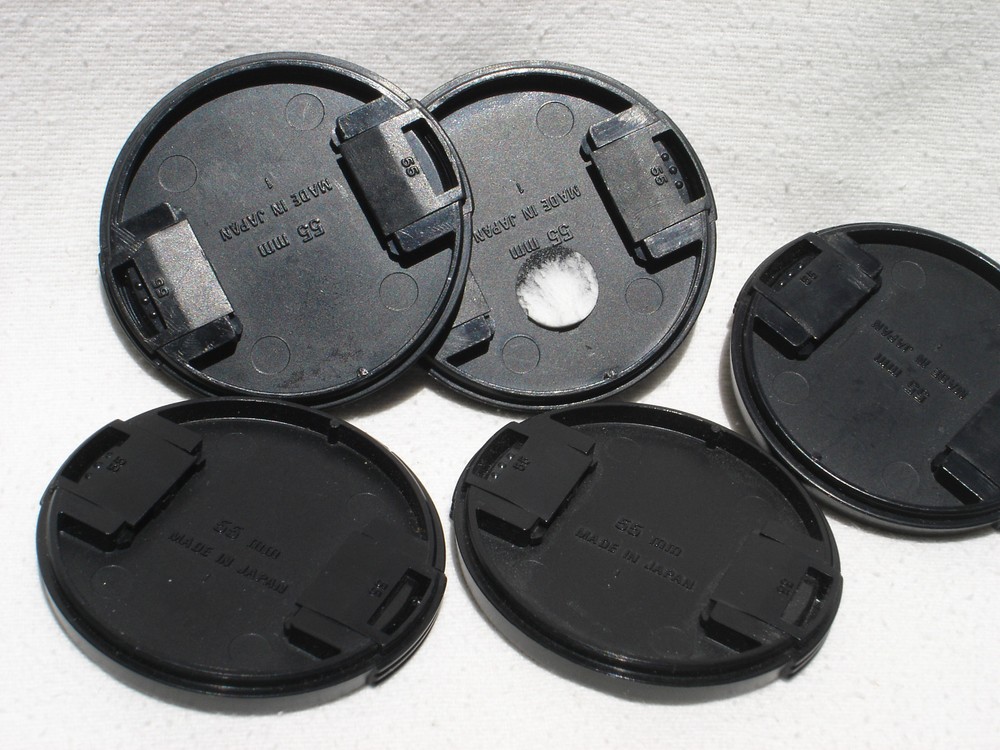 one QUANTARAY 55mm plastic front lens cap Japan