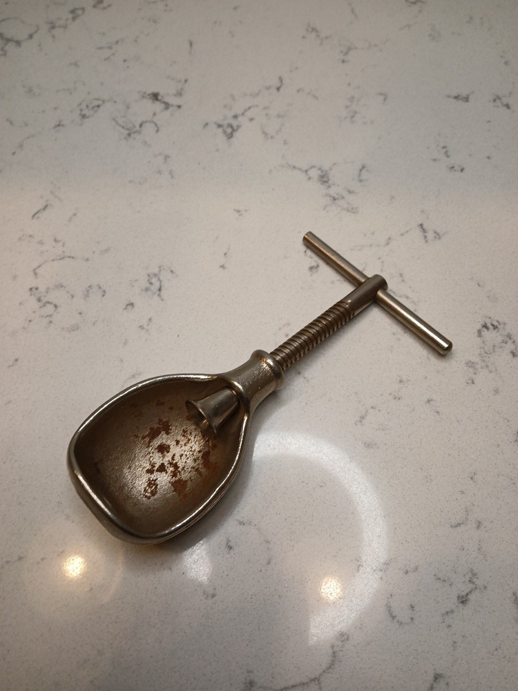 Vtg Nut Cracker Cast Iron T Handle Screw Shell Walnut Pecan Chestnut