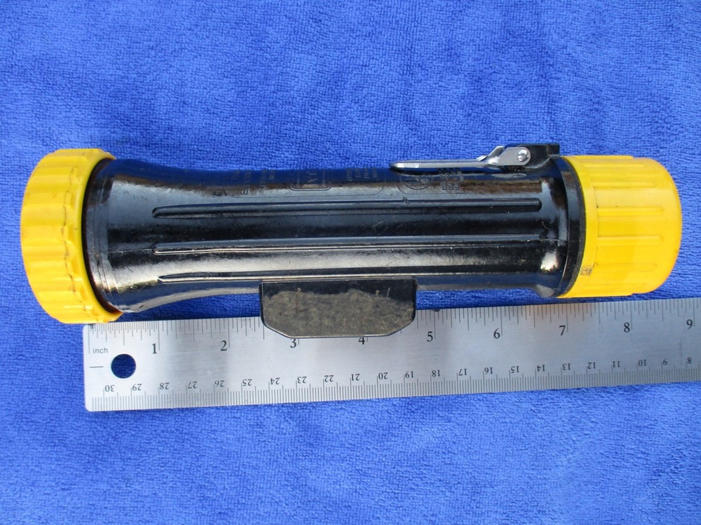 USGI Aviation 2 Cell Flashlight
