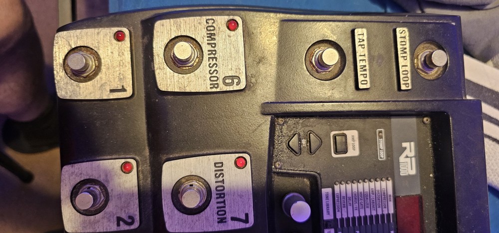 DigiTech RP1000 Multi-Effects Guitar Effect Pedal