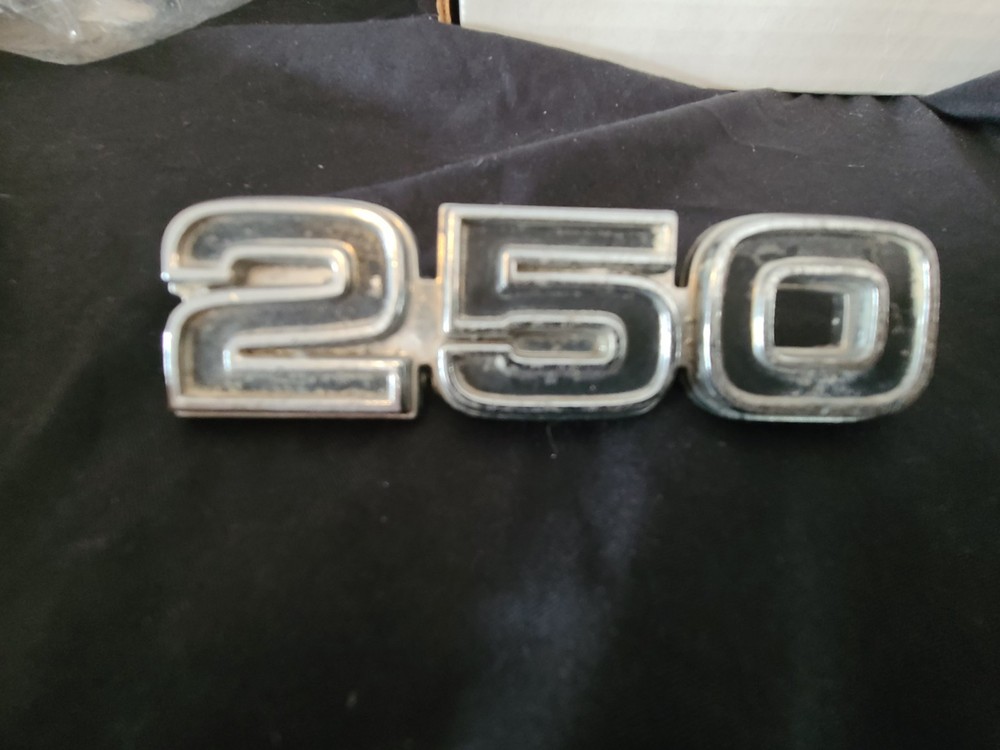 Ford 250 Emblem