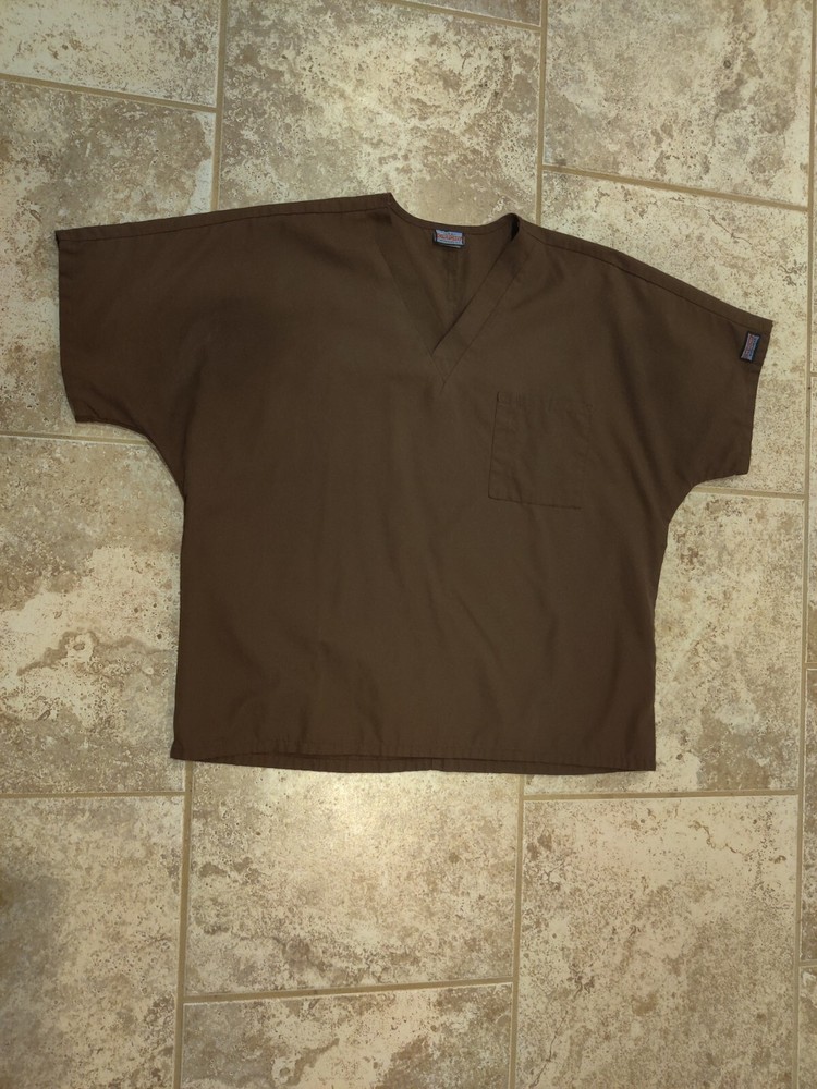 Cherokee Nursing Scrubs. L Top . M bottom. Brown.