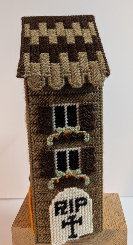 HAUNTED HOUSE TISSUE BOX COVER