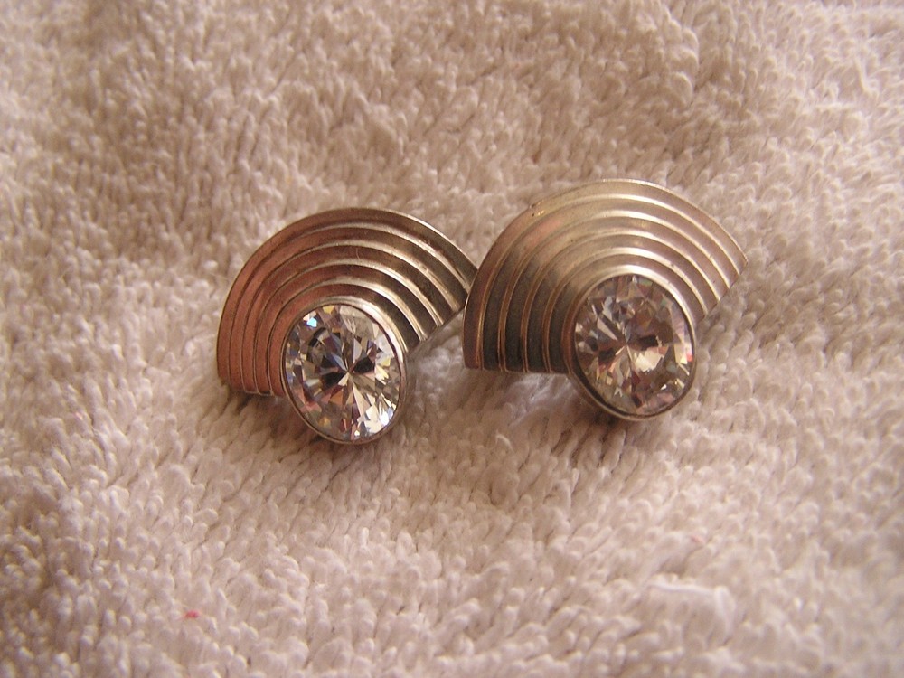 Beautiful Vintage Levine Earrings