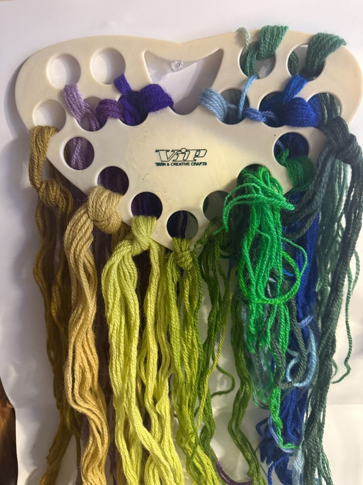 VIP Yarn & Creative Crafts Yarn Organizer Needlework Plastic Divider Craft Tool