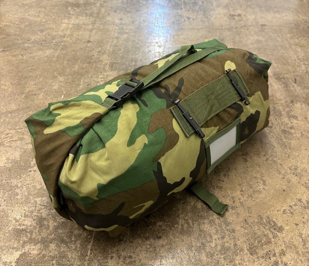 ( 1 ) NOS Woodland Compression Stuff Sack, US Military, V-42