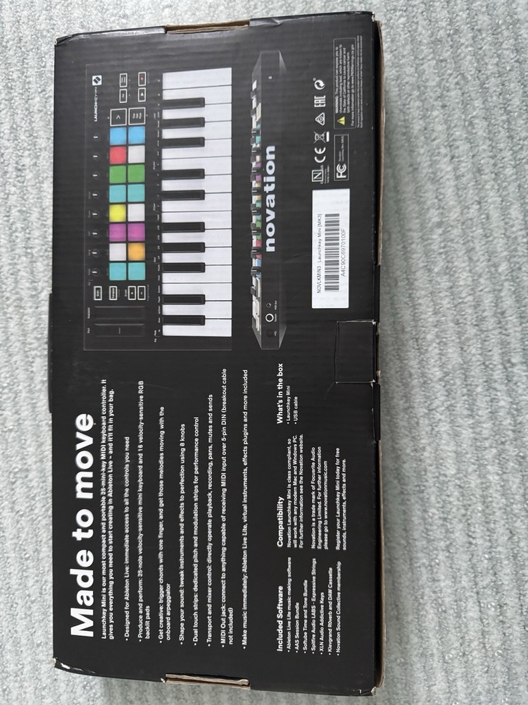 Novation Launchkey Mini Mk3 25 Mini-key Midi Keyboard Controller (NO CABLE)