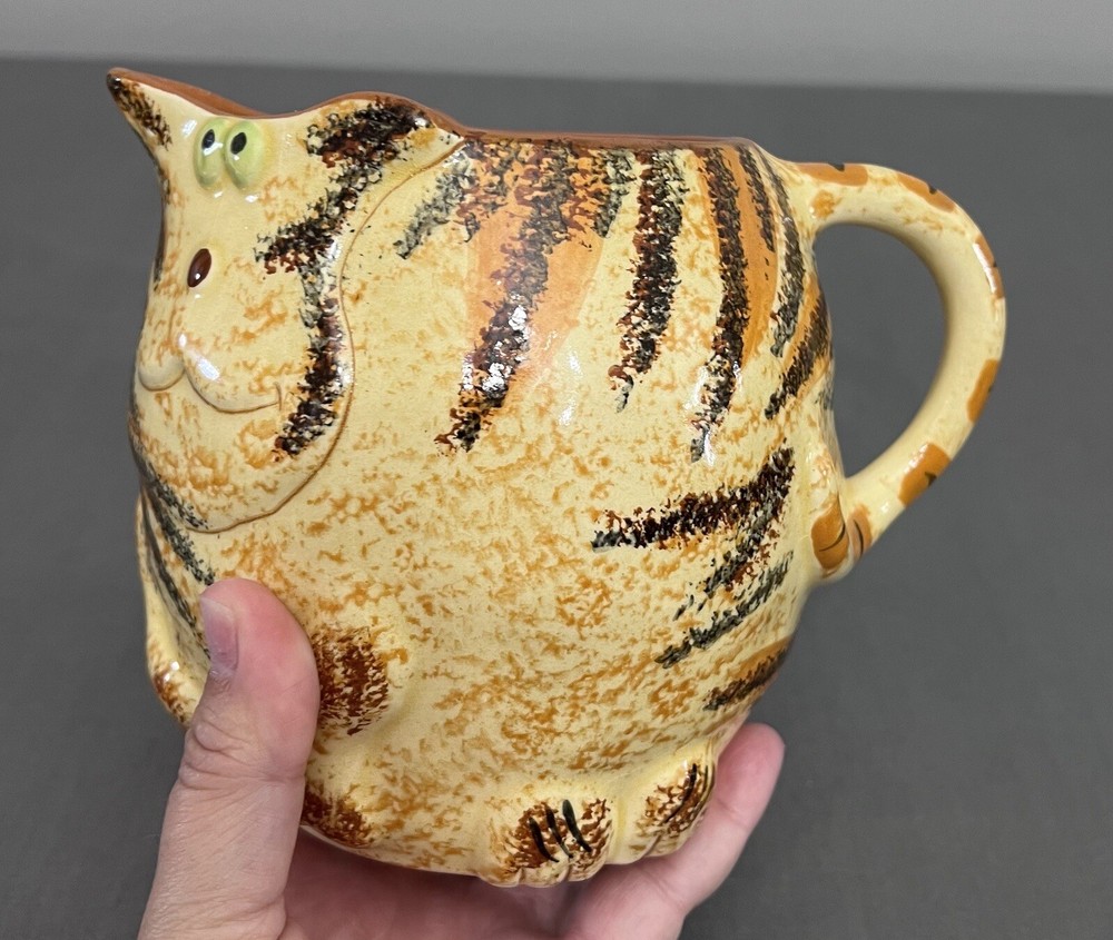 St Michael Pottery Cat Creamer 5x3.75”