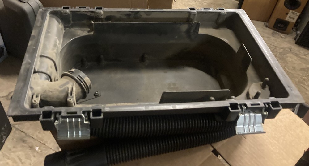 DEWALT FLEXVOLT 60V Max Dust Extractor DCV585B Used NICE