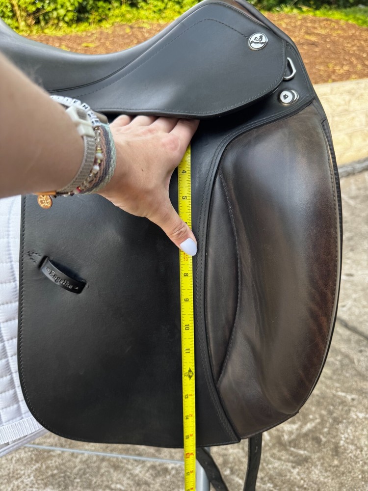 17” (M) Prestige D1K Zero X-Technology Dressage Saddle