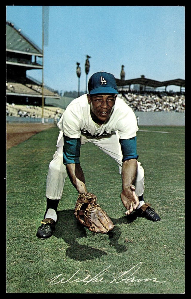 1962-65 Willie Davis Baseball Dodgers Mitock Plastichrome Postcard *PC192