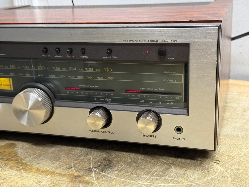 LUXMAN R-1070 STEREO RECEIVER
