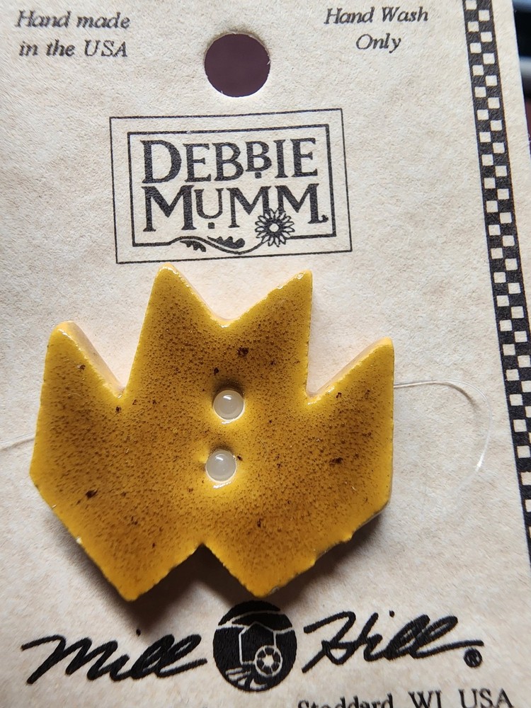 DIY Mill Hill Ceramic Button - Gold Maple Leaf Button