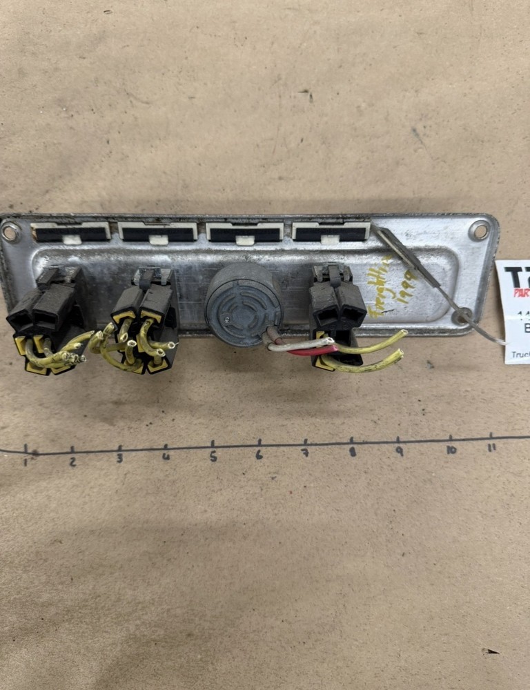 Freightliner 1999 Classic FLD Dash Switch Panel Woodgrain
