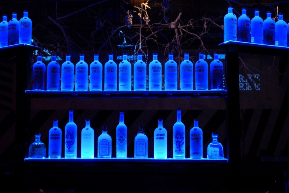 BAR Lights IDEAS - LED under bar / counter lighting - great beer drinker GIFT